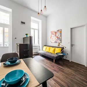 Apartment New Dob 53-4 Center, Budapest